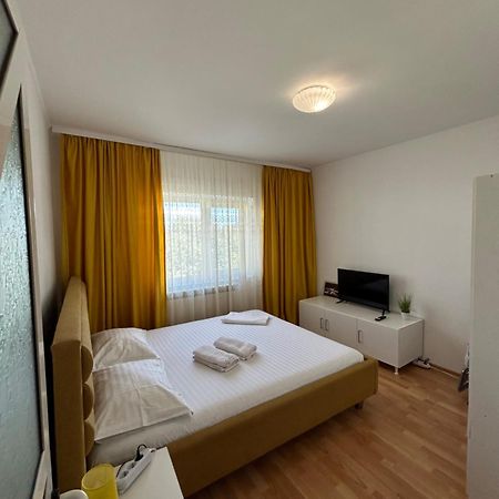 Sj Apartment Tulcea Esterno foto