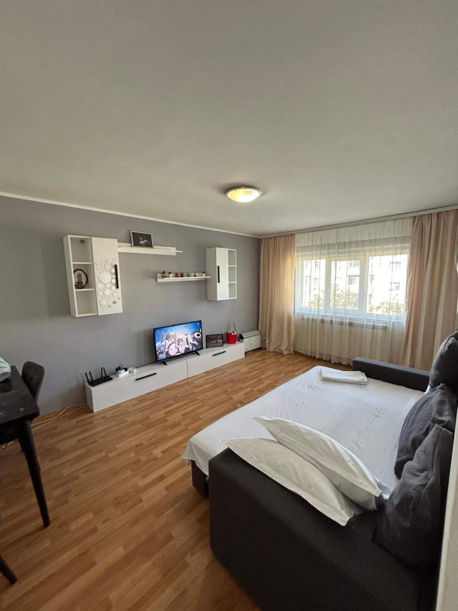 Sj Apartment Tulcea Esterno foto
