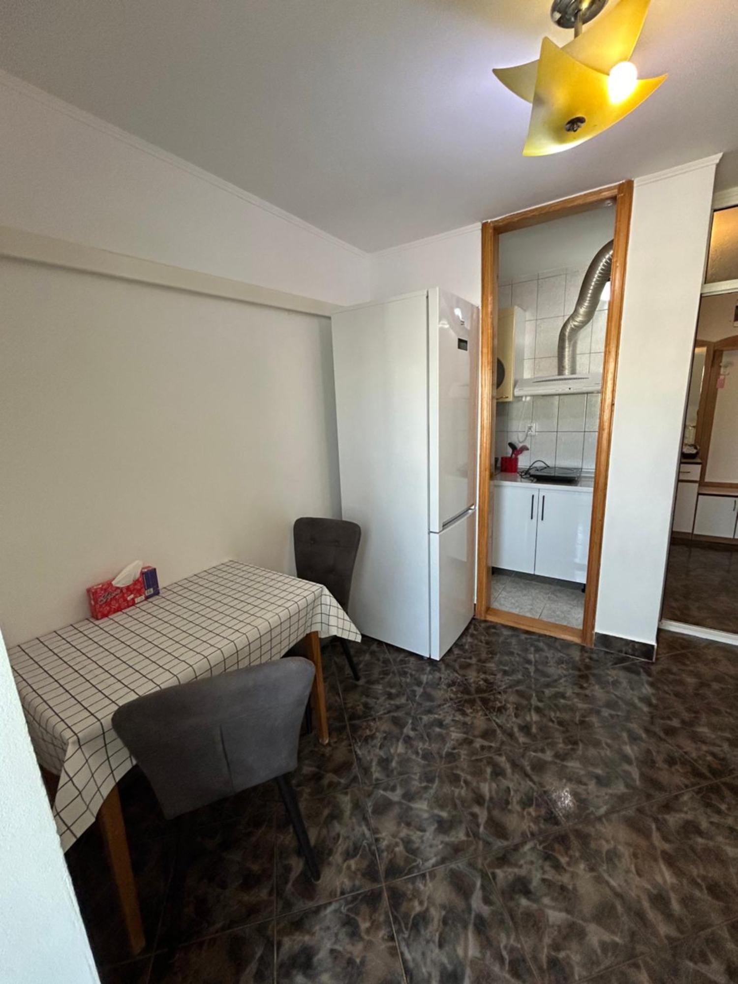 Sj Apartment Tulcea Esterno foto